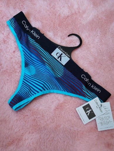 Zdjęcie oferty: sringi Calvin Klein CK L bikini stringi figi majty