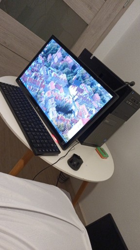 Zdjęcie oferty: Zestaw(komputer,monitor,mysz,klawiatura)