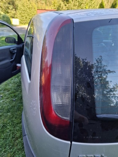 Zdjęcie oferty: Lewa lampa tył opel corsa