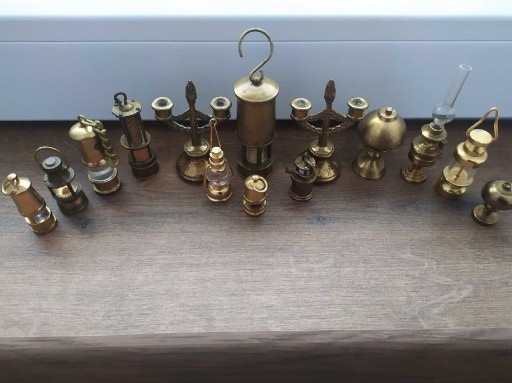 Zdjęcie oferty: Mosiężne miniatury lampy świeczniki 