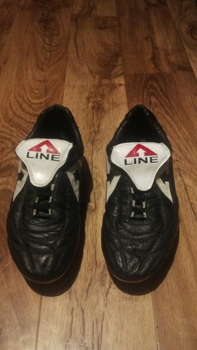 Zdjęcie oferty: Buty piłkarskie, korki A-Line 42 wkręty/lanki Ital