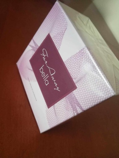 Zdjęcie oferty: avon far away bella 