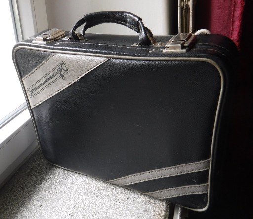 Zdjęcie oferty: Stara skórzana walizka zobacz koniecznie