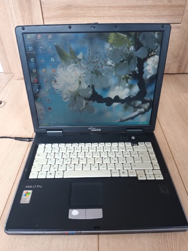 Zdjęcie oferty: Fujitsu Siemens Amilo pro EF6 Celeron 1.40 GHz XP