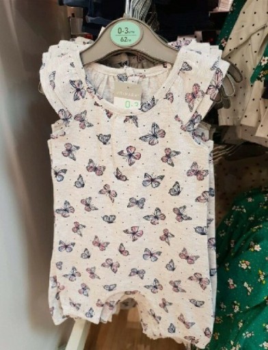 Zdjęcie oferty: Rampers w motylki 