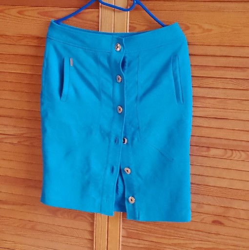 Zdjęcie oferty: Spódniczka niebieska zapinana na guziki.