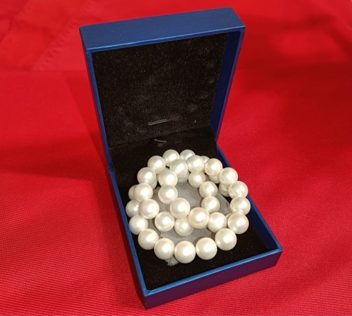 Zdjęcie oferty: Nowy srebrny Naszyjnik z perłami  41 cm