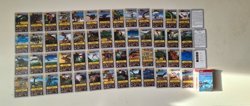 Zdjęcie oferty: Dinozaury karty do gry KFC