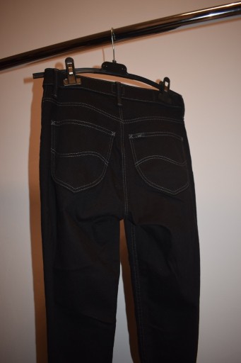 Zdjęcie oferty: Spodnie czarne (jeans)
