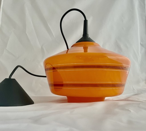 Zdjęcie oferty: Lampa pomarańczowa PRL wisząca vintage