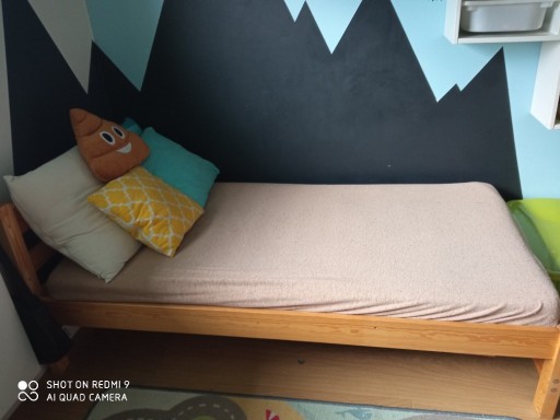 Zdjęcie oferty: Łóżko dziecięce z materacem 160x80