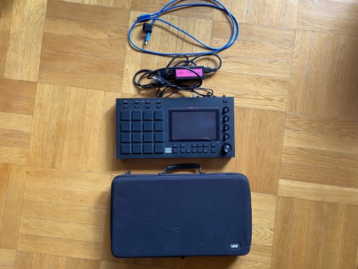 Zdjęcie oferty: Akai MPC Live + SSD + Hardcase