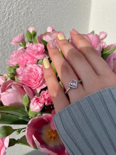 Zdjęcie oferty: Pierścionek pandora z różowym sercem