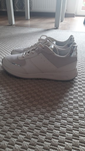 Zdjęcie oferty: Nowe buty damskie geox białe