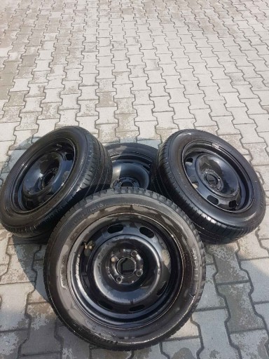 Zdjęcie oferty: Felgi 4×108 15 cali.  opony 185/60 R15 84H 