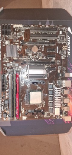 Zdjęcie oferty: Gigabyte GA-970A-DS3P+prpcesor+pamięć ram16gb