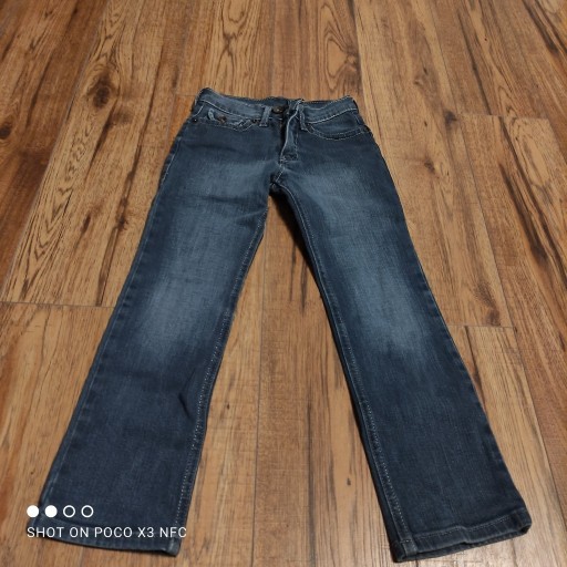 Zdjęcie oferty: Spodnie jeansowe r.128