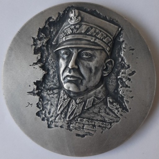 Zdjęcie oferty: Medal Generał Broni Karol Świerczewski (1897-1947)