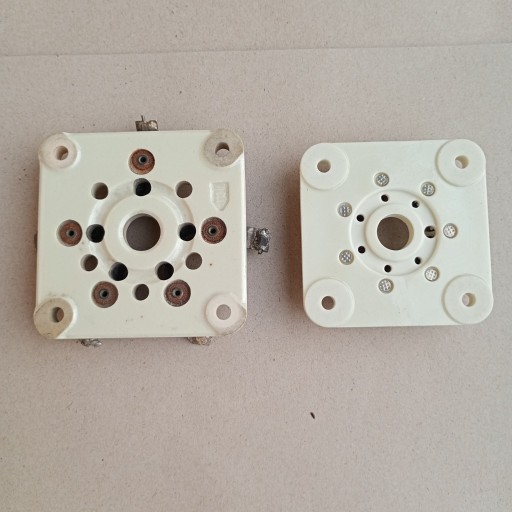 Zdjęcie oferty: Podstawka lampowa ceramiczna 7 i 5 pinow 