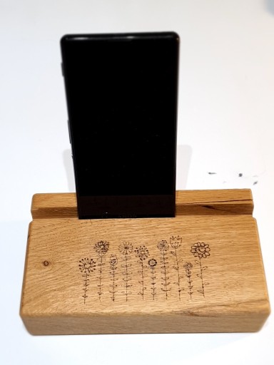 Zdjęcie oferty: drewniana podstawka pod telefon