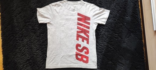Zdjęcie oferty: Szara koszulka Nike
