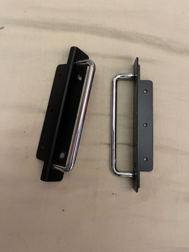 Zdjęcie oferty: uchwyty aluminiowe RACK (lian li) 