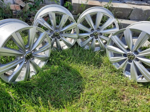 Zdjęcie oferty: Felgi aluminiowe 16 vw oryginal