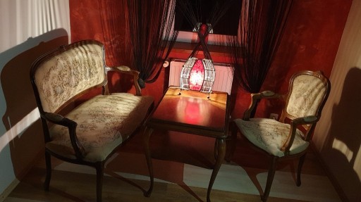Zdjęcie oferty: Sofa+fotel+stolik Ludwik XVI
