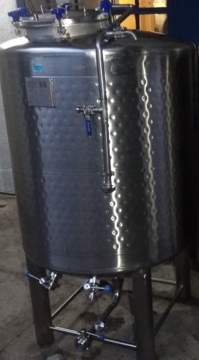 Zdjęcie oferty: Tank min do Piwa 12,5hl - 1250 litrów z płaszczem wodnym zbiornki piwo