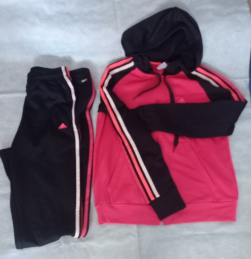 Zdjęcie oferty: Dres firmowy "adidas"