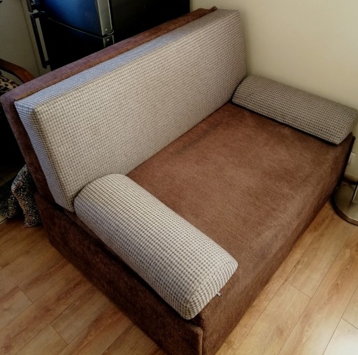 Zdjęcie oferty: Sofa rozkładana 2-osob., z pojemnikiem na pościel