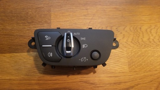 Zdjęcie oferty: Włącznik swiatel a4 a5 q7 q5 b9 Audi 4M0941531 konwersja