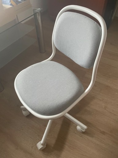 Zdjęcie oferty: IKEA dziecięce krzesło obrotowe 