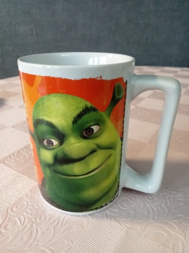 Zdjęcie oferty: Kubek z bajki "Shrek 2"