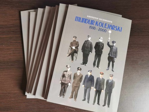 Zdjęcie oferty: Mundur Kolejarski 1918-2000 – K. Szczepaniuk