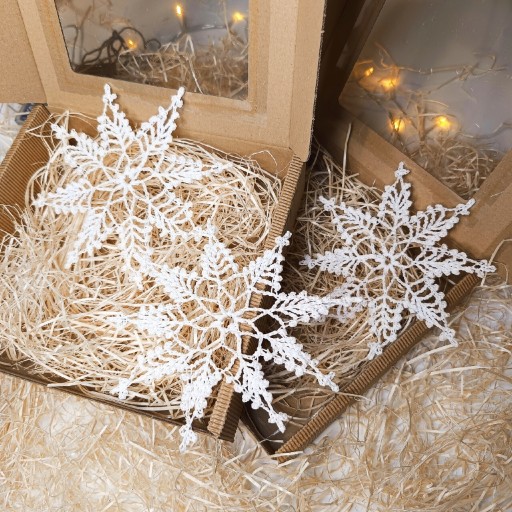 Zdjęcie oferty: Ozdoby świąteczne na choinkę gwiazdki śnieżynki na szydełku białe duze