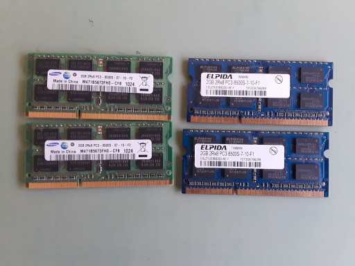 Zdjęcie oferty: Pamięci RAM 2GB 2Rx8 PC3