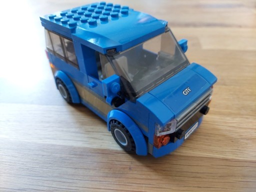 Zdjęcie oferty: LEGO City 60117 Van z przyczepą, b. dobry stan!