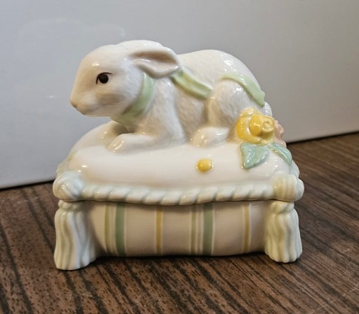 Zdjęcie oferty: Bunny Baby Collection puzderko porcelanowe 