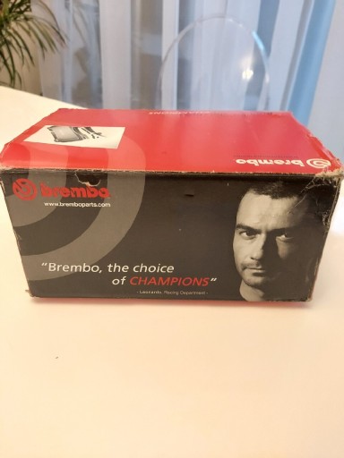 Zdjęcie oferty: Klocki hamulcowe brembo komplet P 85 131