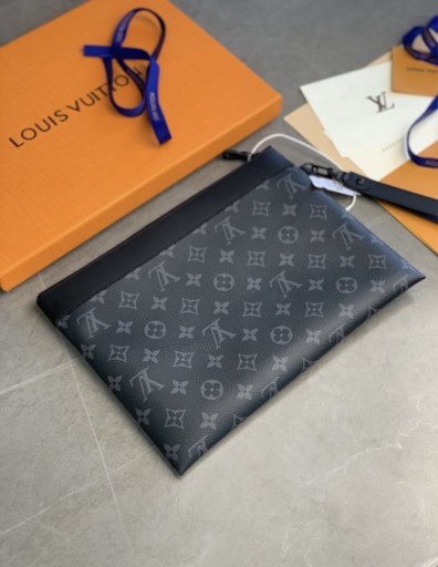 Zdjęcie oferty: Czarna saszetka/portfel firmy Louis Vuitton