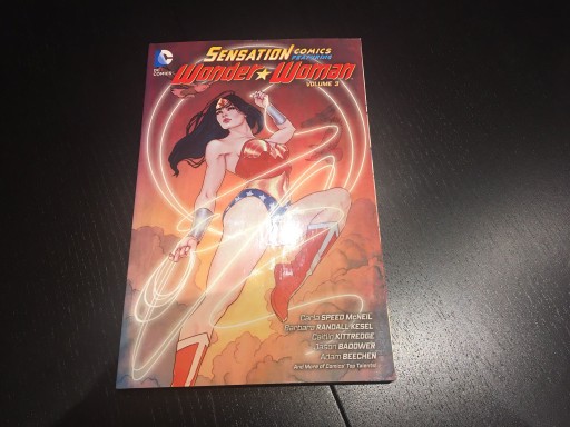 Zdjęcie oferty: Sensation Comics Featuring Wonder Woman, Vol. 3