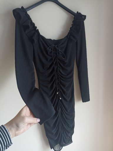 Zdjęcie oferty: Czarna sukienka drapowana marszczenia S/M
