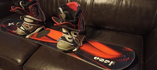 Zdjęcie oferty: Deska snowboard Stuf Icon 132 plus buty