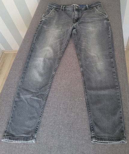 Zdjęcie oferty: Spodnie jeans spodnie dżinsowe Zara 44