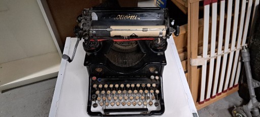Zdjęcie oferty: Maszyna do pisania Olivetti m40