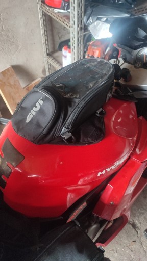 Zdjęcie oferty: Tankbag na motocykl GIVI 6L