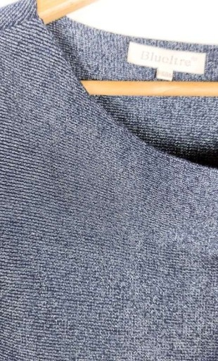 Zdjęcie oferty: Połyskujący niebieski błękitny sweter oversize M