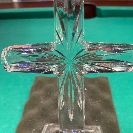 Zdjęcie oferty: Krzyż szkło kryształowe 24% ręcznie cięte 22/12 cm