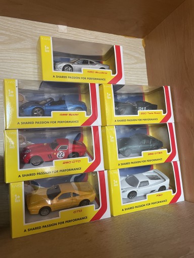 Zdjęcie oferty: Kolekcja samochód Ferrari Shell V-power 